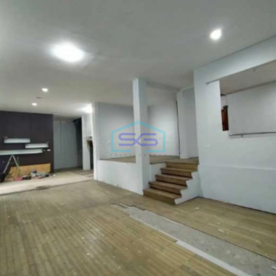 Dijual Ruang Usaha Sangat Bagus Lokasi Strategis di Surya Sumantri Bandung LT 780m2