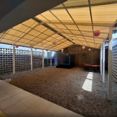 Disewakan Ruang Usaha Lokasi Ramai dan Premium di Bandung Luas 300m2