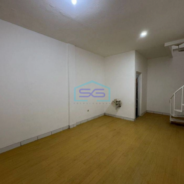 Dijual Ruko Siap Pakai  Luas Bangunan  120 m² di Kosambi Tangerang-1