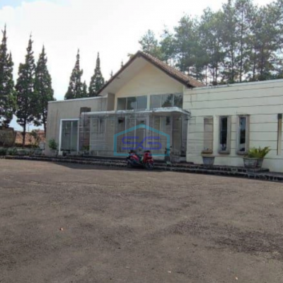 Dijual Tanah dan Bangunan Lokasi Strategis di Lembang Bandung Luas Tanah 7017 m²-2