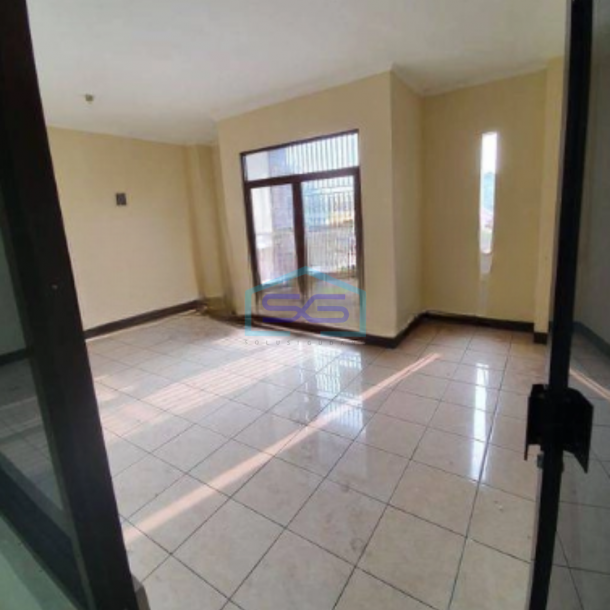 Dijual Ruko Siap Pakai Cocok Untuk Segala Usaha di Moch Toha Bandung Luas Bangunan  240 m²-1