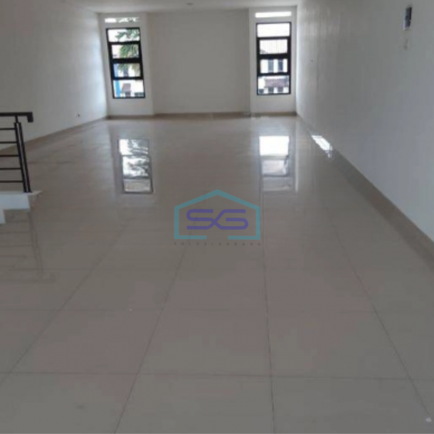 Dijual Ruko Murah 3 Lantai Luas Tanah  180 m² di Batununggal Bandung Lokasi Strategis-1