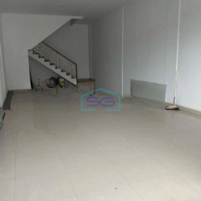 Dijual Cepat Ruko 3 Lantai Luas Bangunan  145 m²di Gunung Batu Bandung