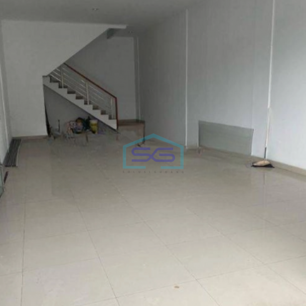 Dijual Cepat Ruko 3 Lantai Luas Bangunan  145 m²di Gunung Batu Bandung-1