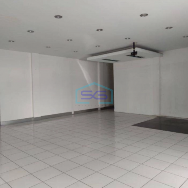 Dijual Cepat Ruko 2 Lantai Luas Tanah 335 m² di Cibeureum Bandung-3