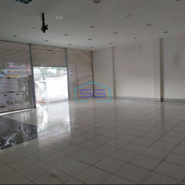 Dijual Cepat Ruko 2 Lantai Luas Tanah 335 m² di Cibeureum Bandung-2