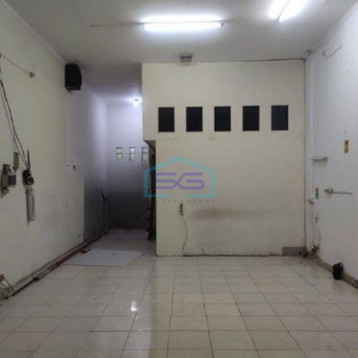Dijual Ruko Lokasi Strategis Luas Bangunan  250 m² di Surya Sumantri Bandung