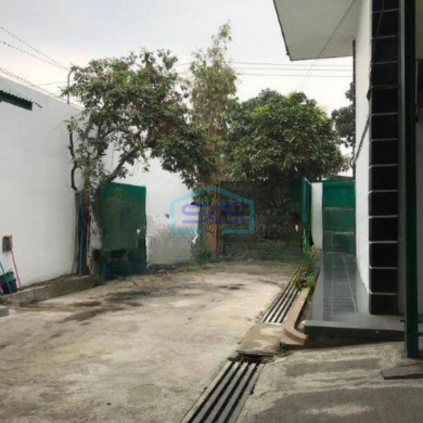 Dijual Cepat Pabrik Ex Pabrik Garment Akses Container Luas Tanah  2225 m²-1