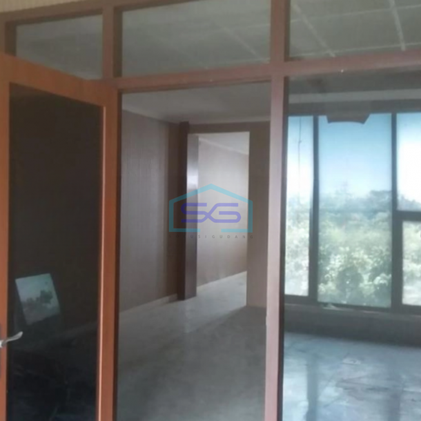 Disewakan Ruko Murah Luas Tanah 100 m² di Kiaracondong Bandung-3