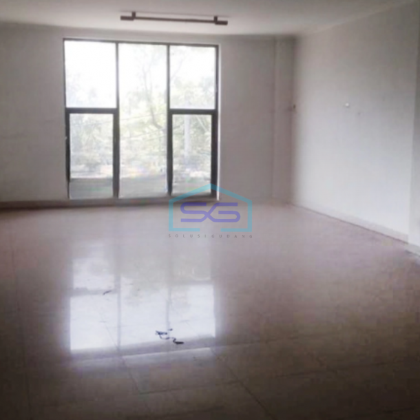 Disewakan Ruko Murah Luas Tanah 100 m² di Kiaracondong Bandung-1