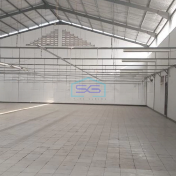 Disewakan Gudang Akses Container Luas Tanah 1000 m² di Holis Cigondewah Bandung-1