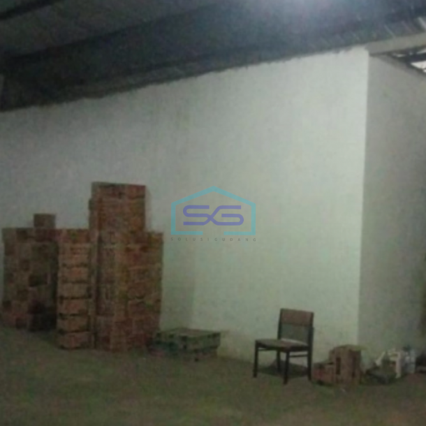 Dijual Gudang Akses Container Luas Tanah 295 m²  di Bandung-2