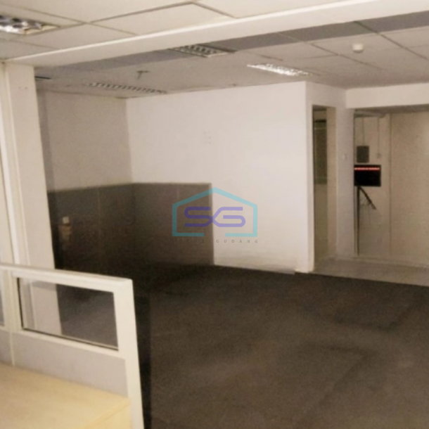 Disewakan Ruko Luas Bangunan  650 m² Lokasi Strategis di Dago Bandung-1