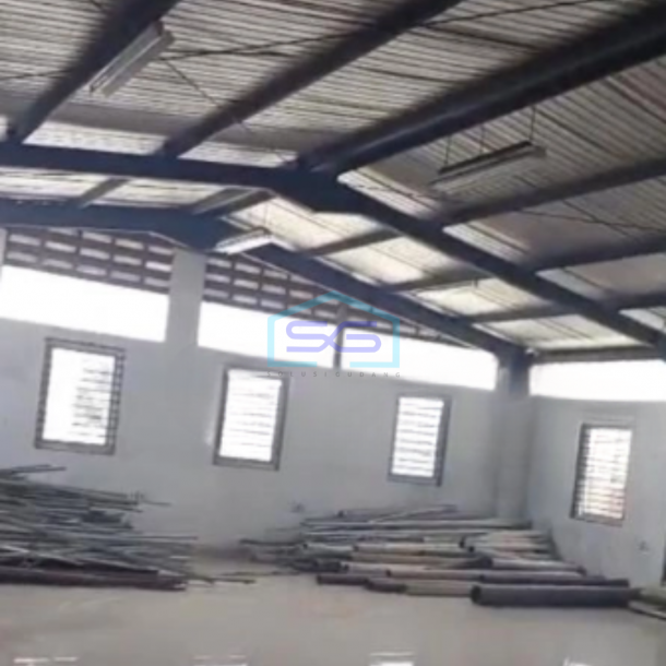 Disewakan Gudang Akses Container Luas Bangunan  600 m² di Kopo Bandung-2