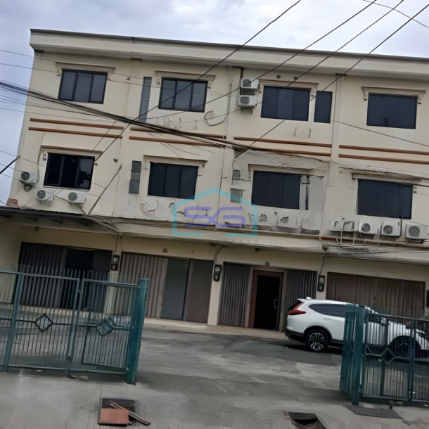 Dijual Ruko Luas Bangunan 160 m²  Lokasi Bebas Banjir di Tomang Jakarta Barat-1