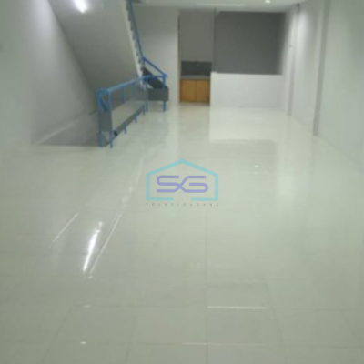 Dijual Ruko Luas Bangunan 250 m²  di Kebon Jeruk Jakarta Barat