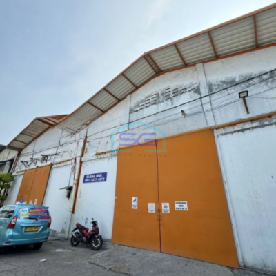 Dijual Gudang Luas Bangunan  986 m² Lokasi Bebas Banjir di Kapuk Kamal Jakarta Barat