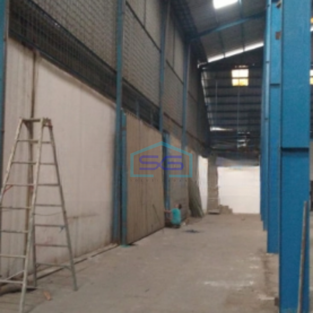 Dijual Gudang Ada Kantor Luas Bangunan 1800 m² di Bandung-2
