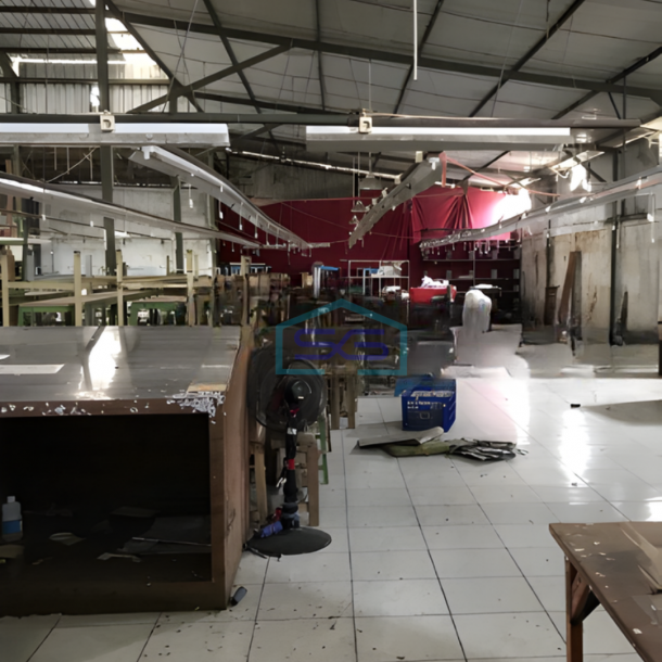 Dijual Gudang Luas Tanah  1300 m² Area Parkir Luas di Pasir Koja Bandung-1