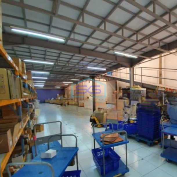 Dijual Gudang Luas Bangunan 900 m² di Kopo Bandung-2