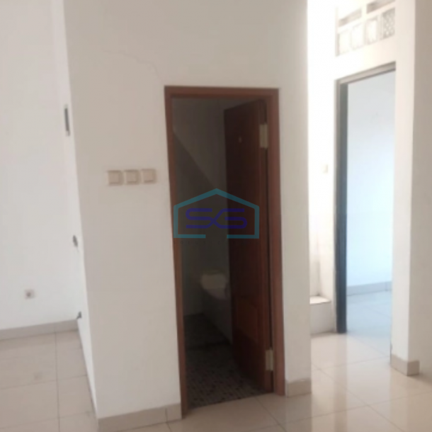 Dijual Ruko Luas Bangunan 200 m²  di Bandung-2