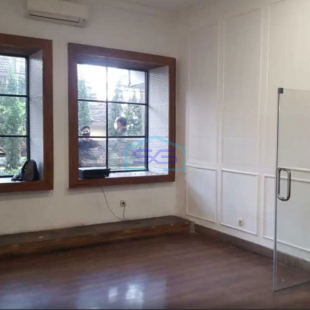 Disewakan Ruang Usaha Luas Tanah  422 m²  di Dago Bandung-1