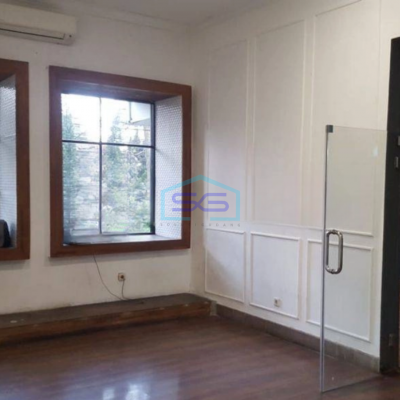 Disewakan Ruang Usaha di Dago Bandung Luas Bangunan  302 m²