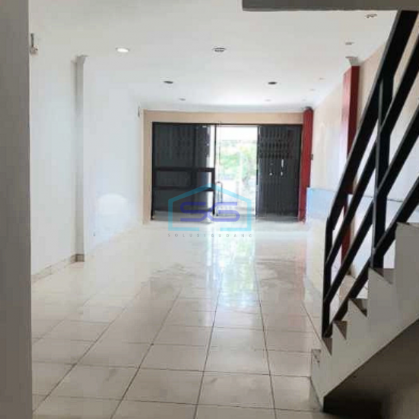 Disewakan Ruko Strategis 3 Lantai, di Sayap Riau Bandung Tengah Kota LB 120m2-1