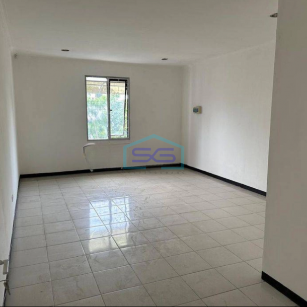 Dijual Sewa Ruko 3 Lantai di Karapitan Bandung Tengah Kota LB 280m2-1