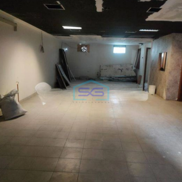 Disewakan Ruko 3 Lantai Sudah Renov Strategis Ramai di Mekar Wangi Bandung LT 373m2-1