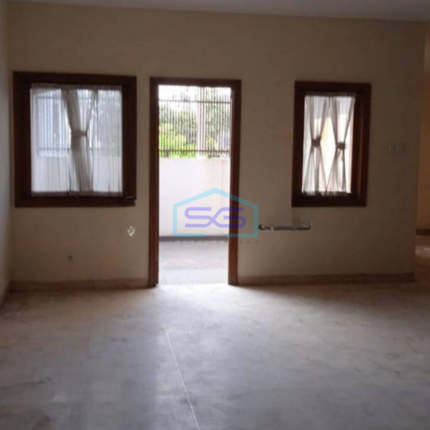 Disewakan Ruko 3 Lantai Sudah Renov Strategis Ramai di Mekar Wangi Bandung LT 373m2-2