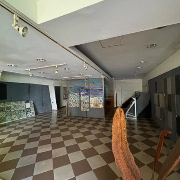 Dijual Ruko di MT Haryono Semarang Timur, Semarang Luas Tanah 650m2-1