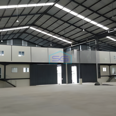 Dijual Gudang Ada Loading Dock Luas Bangunan  2456 m² di Semarang