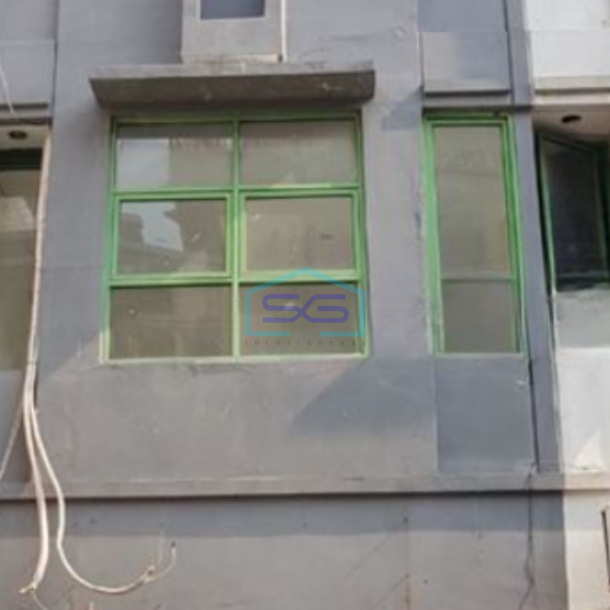 Disewakan Ruko 3 Lantai Luas Bangunan  180 m² Lokasi Pluit Jakarta Utara-1
