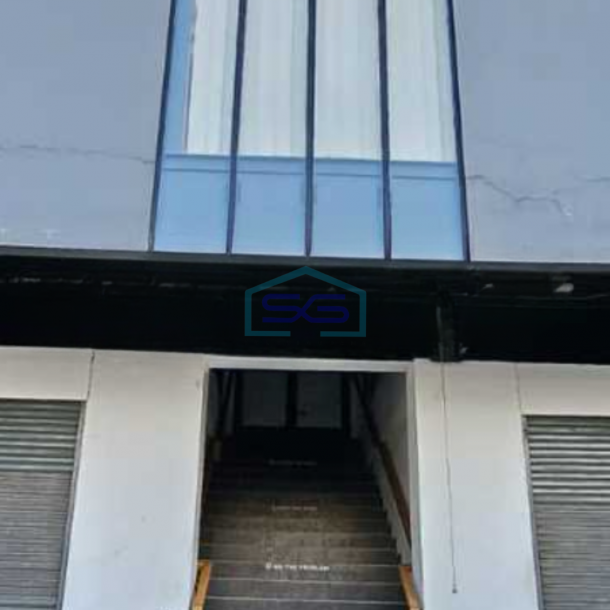 Disewakan Ruang Usaha Ada Lift Luas Tanah  276 m² Lokasi di Muara Karang Jakarta Utara-1