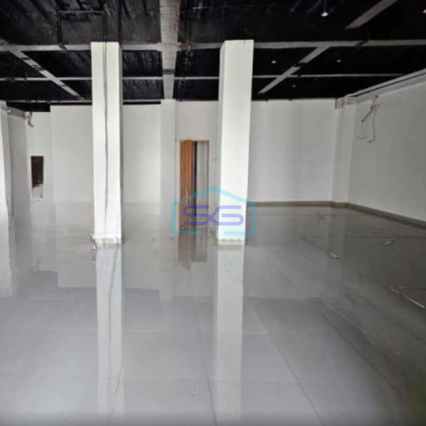 Disewakan Ruang Usaha Ada Lift Luas Tanah  276 m² Lokasi di Muara Karang Jakarta Utara-2