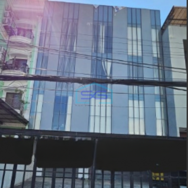 Disewakan Ruang Usaha Ada Lift Luas Tanah  276 m² Lokasi di Muara Karang Jakarta Utara-4