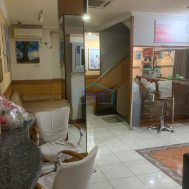 Dijual Ruko Lokasi Siap Huni dan Bebas Banjir Luas Bangunan 388 m² di Mangga Besar Jakarta Barat-2