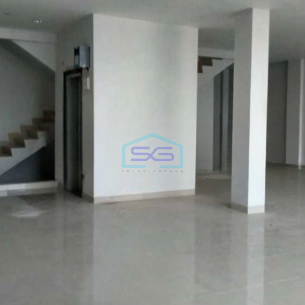 Disewakan Ruko Luas Bangunan 680 m² Lokasi Penjaringan Jakarta Utara-3