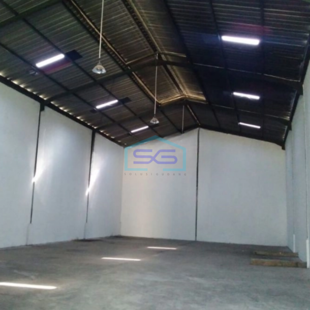 Disewakan Gudang Siap Pakai Luas Tanah 420 m2  Lokasi Kosambi Tangerang-2