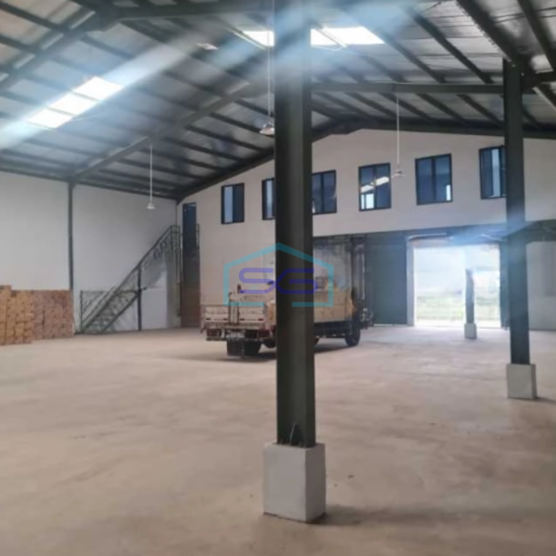 Disewakan Gudang Luas Bangunan 750 m² Lokasi Citeureup Bogor-2
