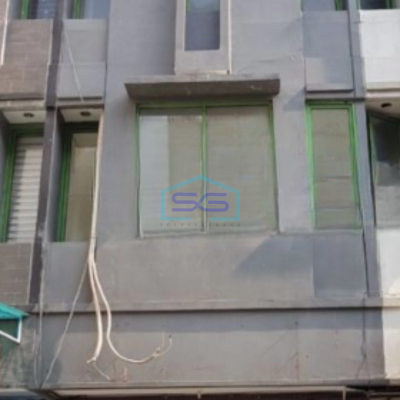 Disewakan Ruko Luas Bangunan 180 m² Lokasi Pluit Jakarta Utara