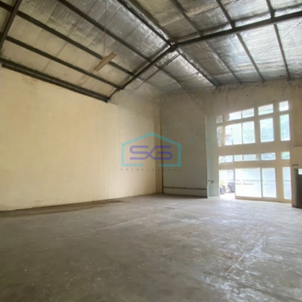 Disewakan Gudang Luas Tanah  364 m² di Penggilingan Jakarta Timur-1