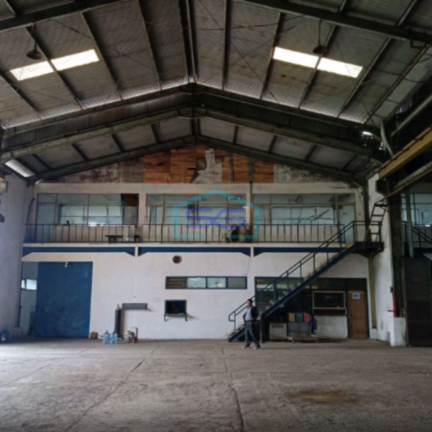 Disewakan Gudang Dekat Summarecon Bekasi Luas Bangunan 1800m2-3