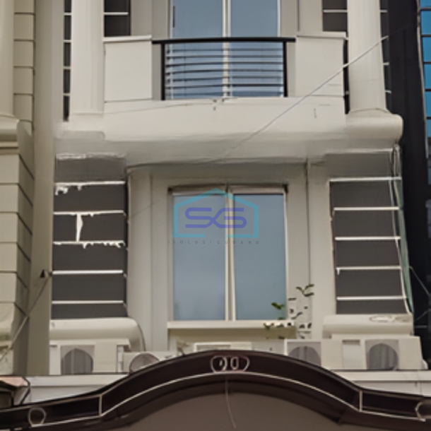 Disewakan Ruko 3 Lantai Siap Pakai di Harapan Indah Bekasi Luas Bangunan 290m2-1