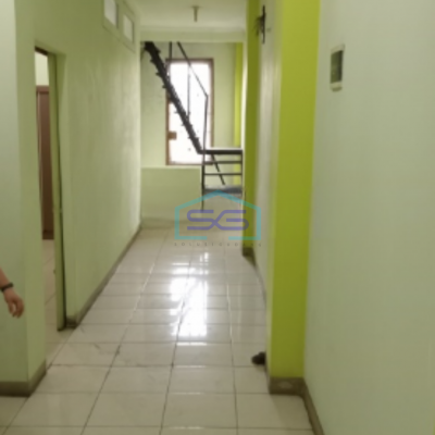 Disewakan Ruko 3 Lantai Siap Pakai di Harapan Indah Bekasi Luas Bangunan 290m2