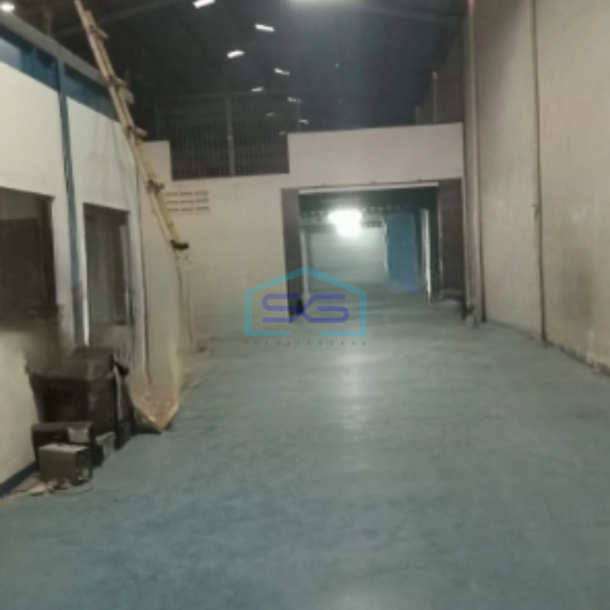 Disewakan Gudang Ada Kantor Luas Bangunan  1254 m² di Penggilingan Jakarta Timur-2