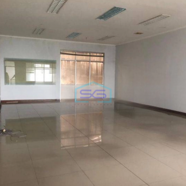 Disewakan Gudang di Jati Uwung Tangerang Luas Tanah  6052 m²-2