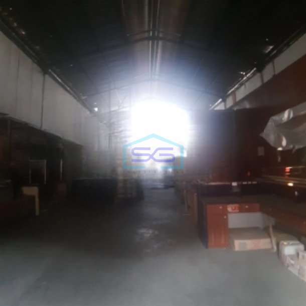 Dijual Gudang Akses Container Luas Bangunan  405 m² di Cengkareng Jakarta Barat-1