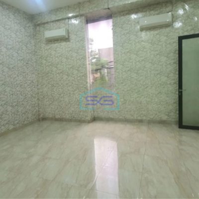 Dijual Gudang Ada Kantor dan Lift Barang Luas Bangunan  2500 m² di Cengkareng Jakarta Barat-2